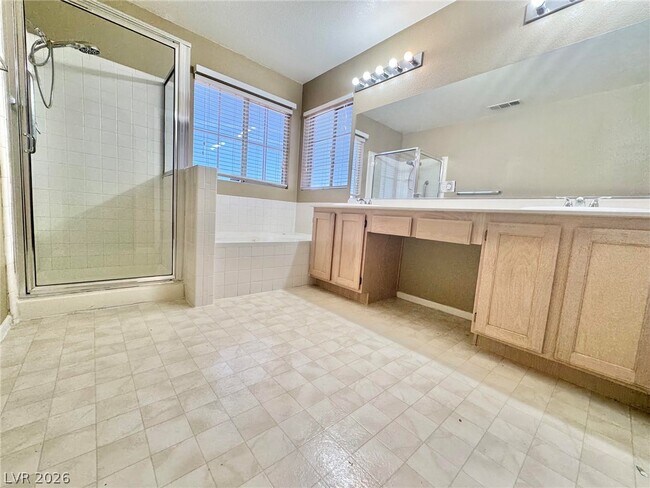 Building Photo - 8233 Cactus Canyon Ct