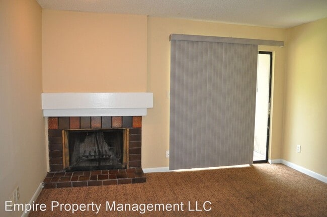 Building Photo - 2220 Wind Trace Cir SW