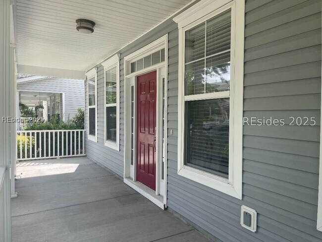 Building Photo - 15 6th Ave