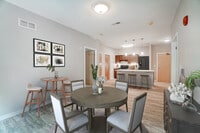 Building Photo - Victory Vistas