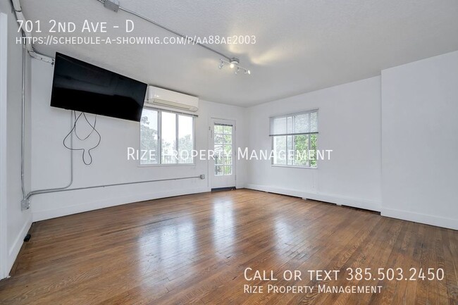 Building Photo - Spacious Top Floor Avenues 1 BR With Priva...