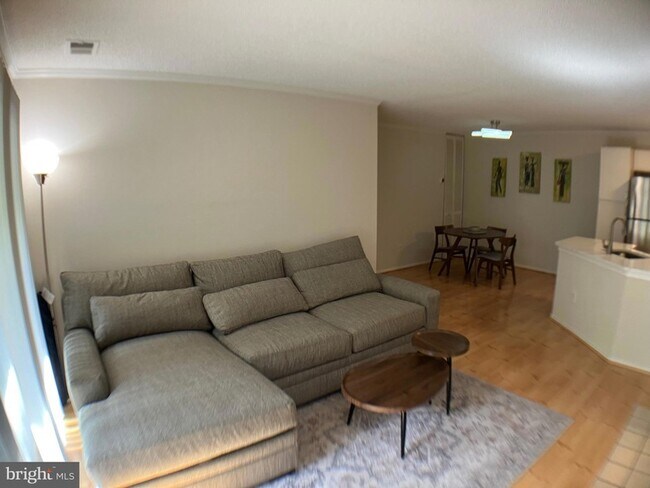 Building Photo - 11741 Summerchase Cir