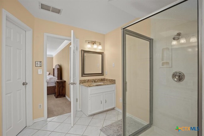 Building Photo - 6108 Cape Coral Dr