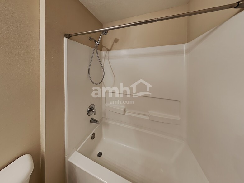 Building Photo - 30812 Temple Stand Ave