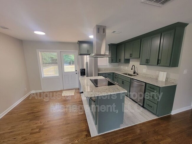 Building Photo - 322 N Hicks St