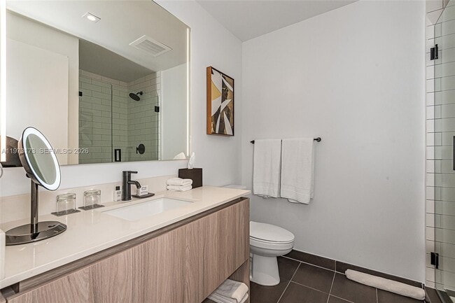 Building Photo - 398 NE 5th St