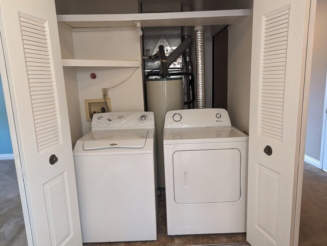 Building Photo - Attractive 3 bedroom 2 bath Condo in Wonderful Quiet Lewiston Neighborhood