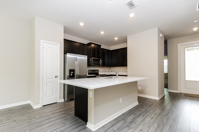 Building Photo - 1708 Celebration Dr, Fort Pierce, FL