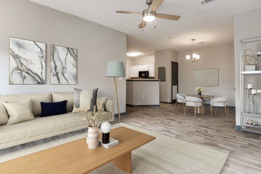 Primary Photo - Majestic Oaks