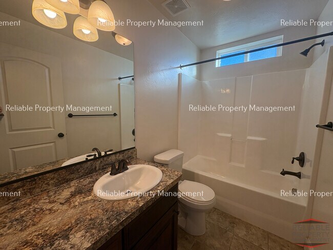 Building Photo - 3840 Slate Dr