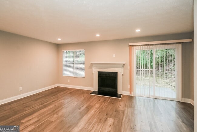Building Photo - 2959 Sugarcreek Ln