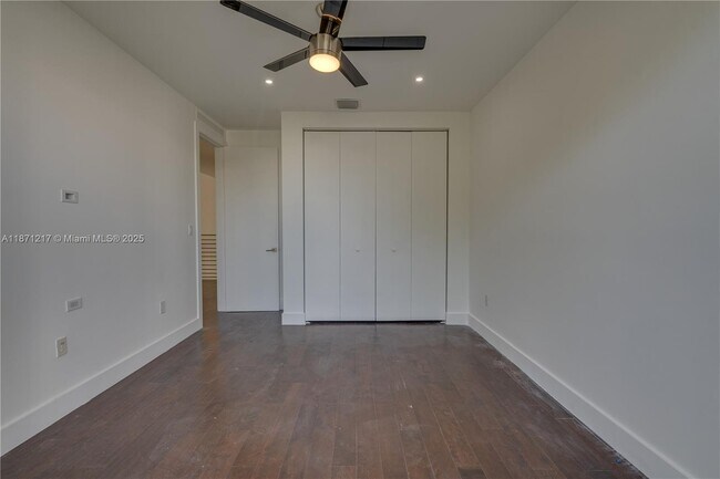 Building Photo - 9870 NW 74th Terrace
