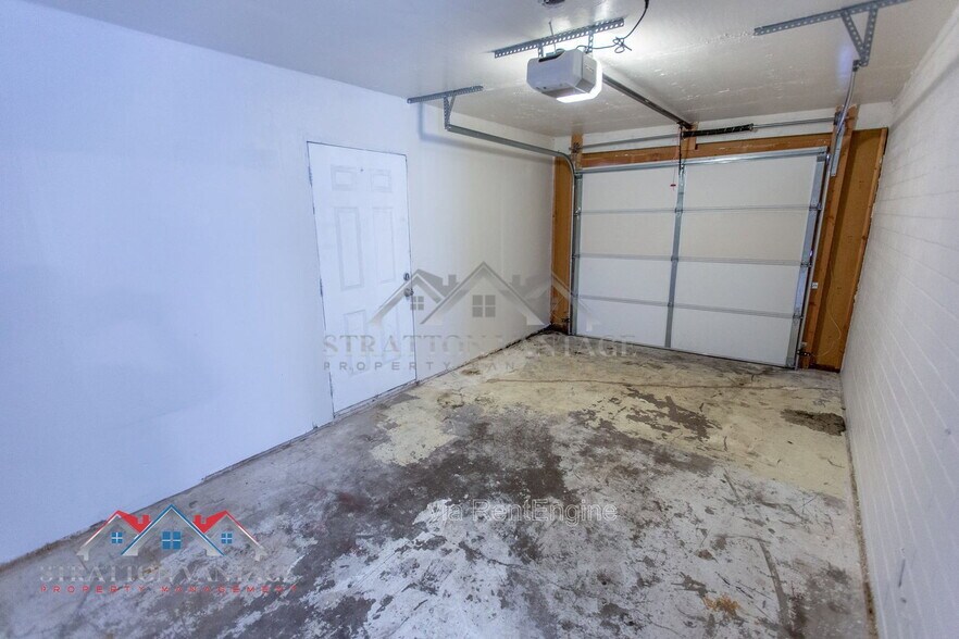 Building Photo - 11033 N Geronimo Dr