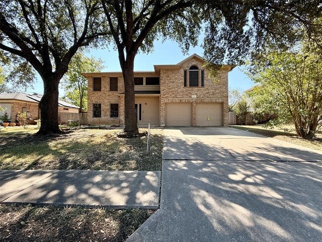 Building Photo - 2011 Lantana Dr