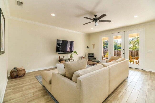 Building Photo - Beautiful 3BR / 2BA Home – Built 2019 – Fort Walton Beach