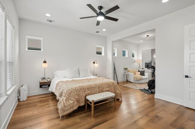 Building Photo - 8416 Apogee Blvd