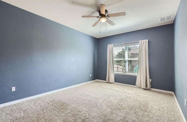 Building Photo - 324 Sandhill Piper St