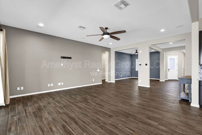 Building Photo - 5116 N 185th Ave