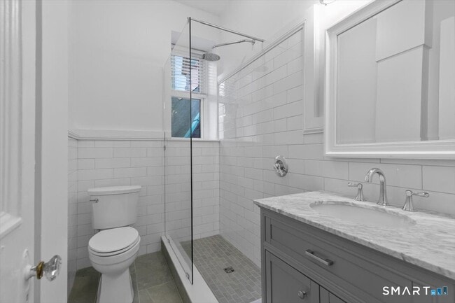 Building Photo - 284 Orange St