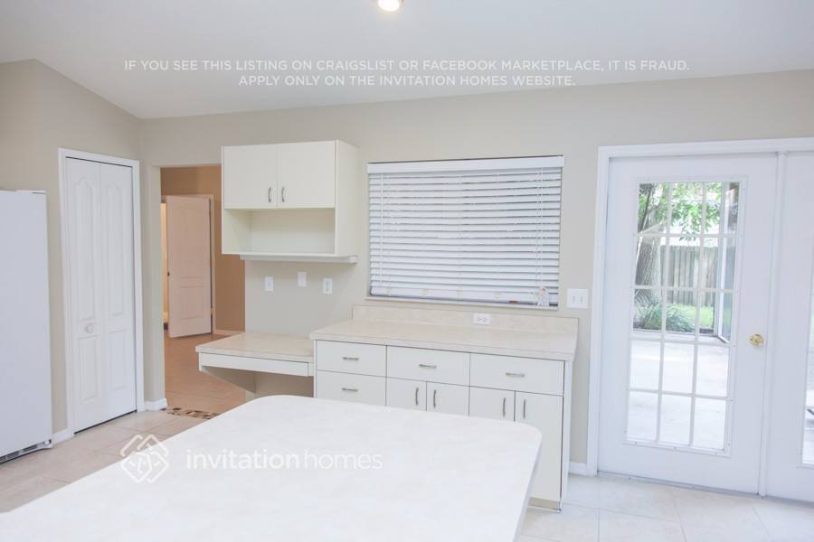 Building Photo - 8443 Ridgebrook Cir