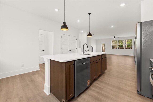 Building Photo - 3575 Overlook Rd NW