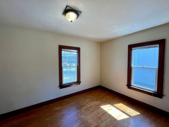 Building Photo - 3 Bed 1 Bath Single Family Home in Wausau