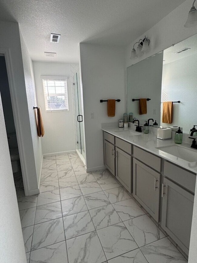 Building Photo - New 3BR Townhome in Mitchell Creek Canyon ...