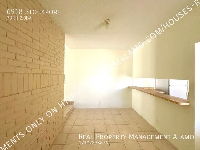 Building Photo - 6918 Stockport-