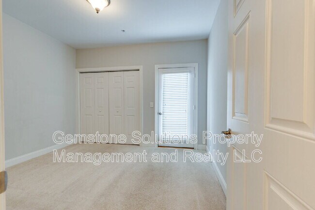 Building Photo - 3201 Aspen Grove Dr