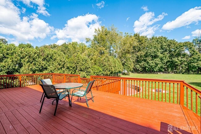 Building Photo - 338 Buckelew Ave