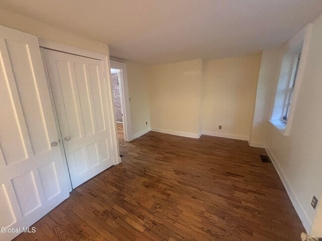 Building Photo - 17 Ash Grove Pl