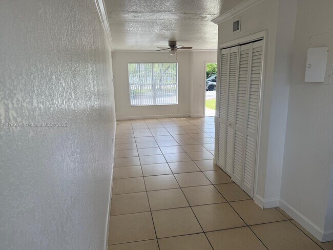 Building Photo - 4701 NW 9th Dr