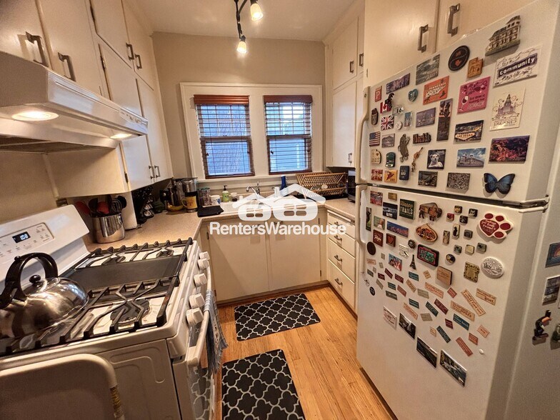 Building Photo - 10 34th St