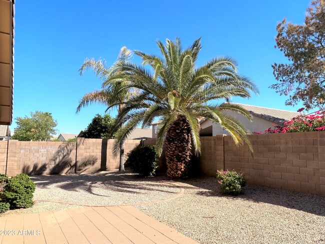 Building Photo - 1801 E Toledo St