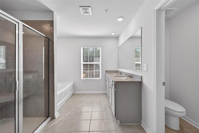 Building Photo - 7566 Jennadee Dr