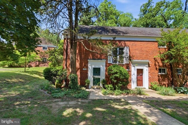 Building Photo - 3712 Valley Dr