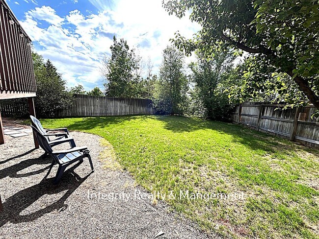 Building Photo - 4 bed 4 bath 1,954 sq ft-19151 E Garden Pl. Centennial Co 80015