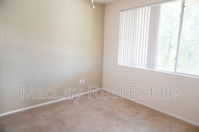 Building Photo - 16013 S Desert Foothills Pkwy