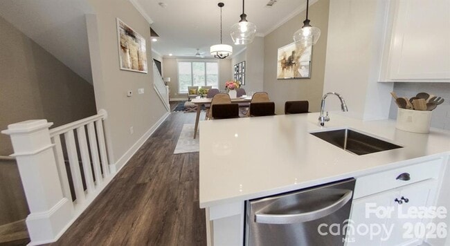 Building Photo - 17014 Fairmount Way