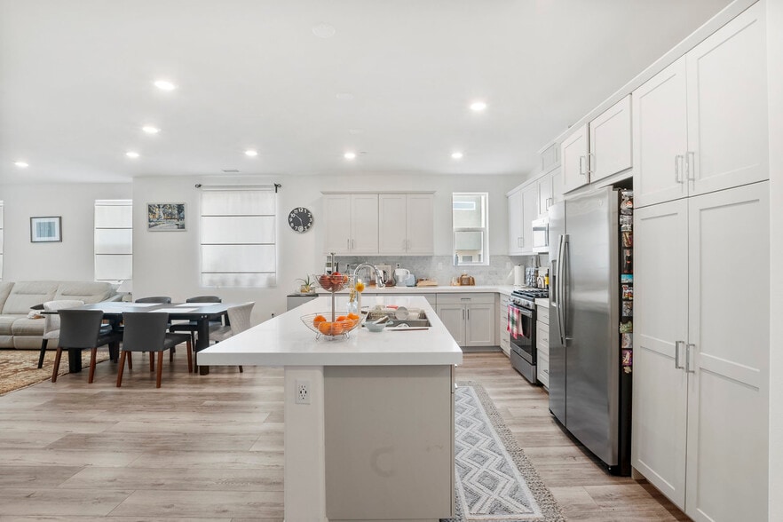 Building Photo - 7962 Belluno Way