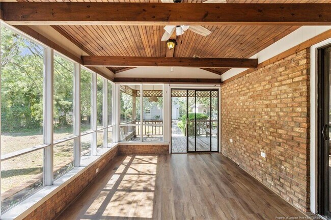 Building Photo - 309 Kenwood Dr