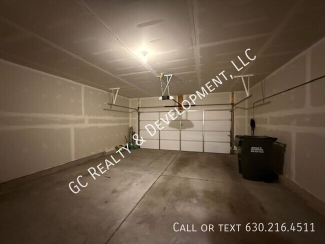 Building Photo - 1694 Cottage Dr