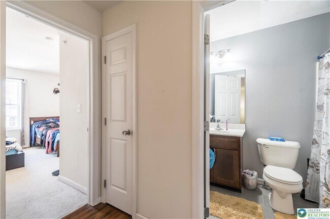 Building Photo - 5136 Dogwood Trail