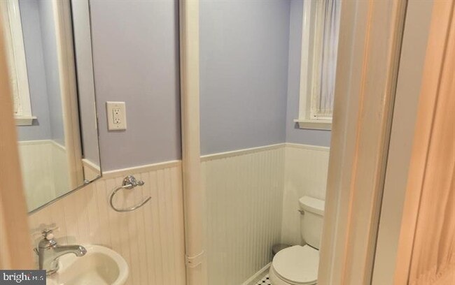 Building Photo - 855 N 24th St