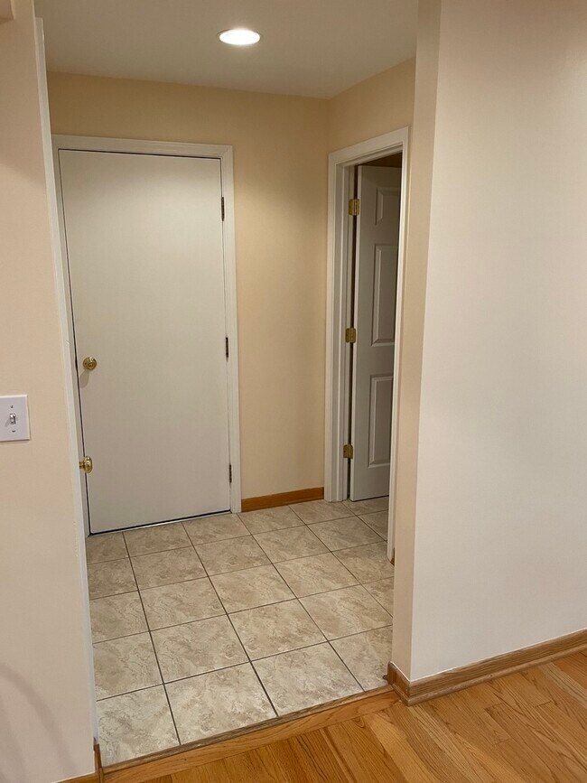 Building Photo - 1723 Wildberry Dr