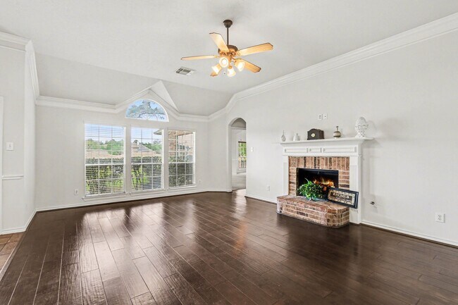 Building Photo - 16434 Red Crest Dr