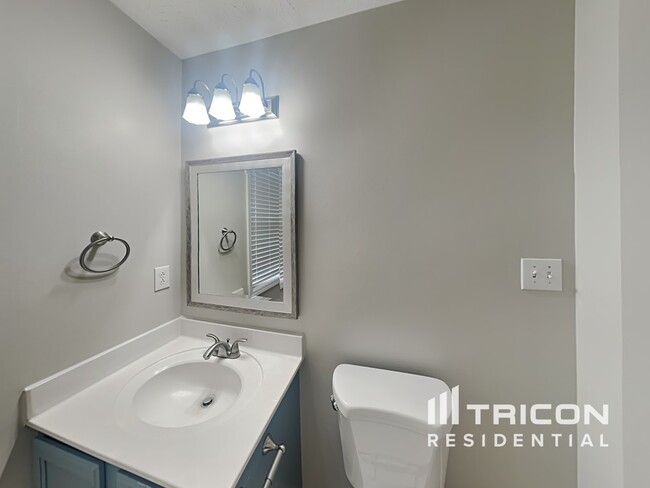 Building Photo - 1429 Cedar Springs Cir