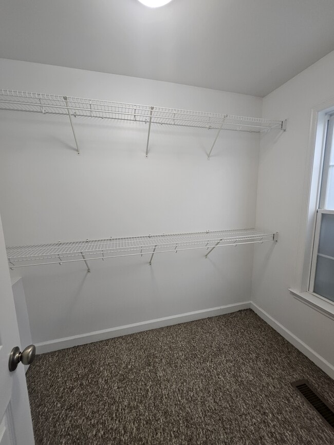 Building Photo - 203 Towbridge Ln