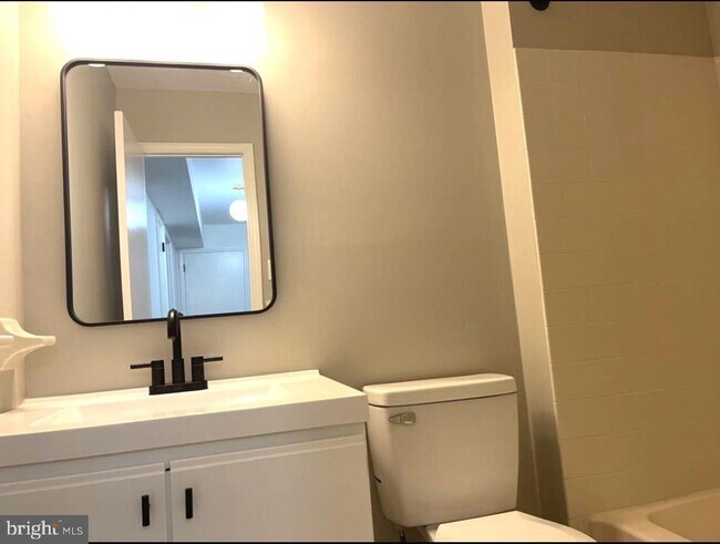 Building Photo - 1106 Brinton Place Rd