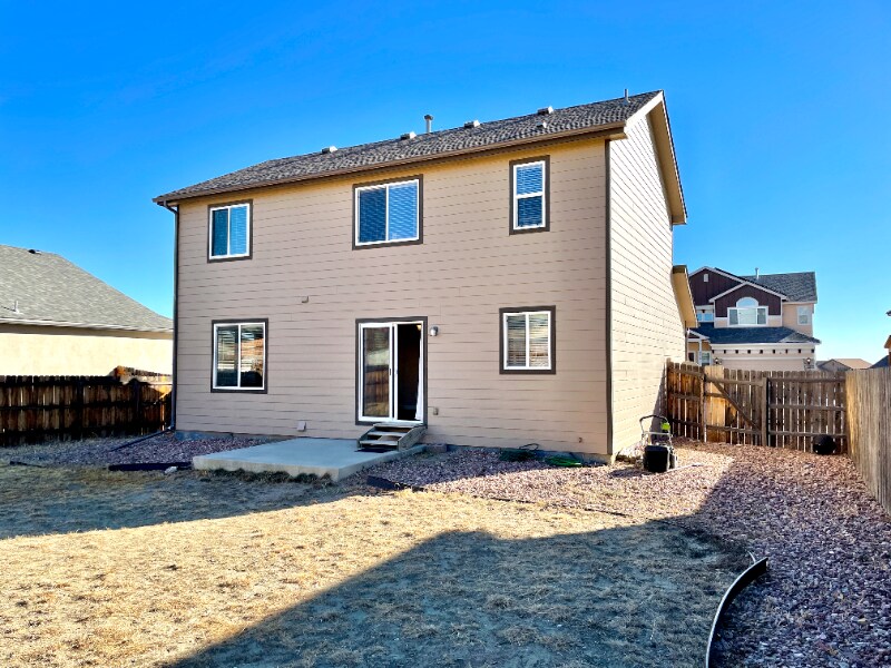 Building Photo - 8053 Pinfeather Dr